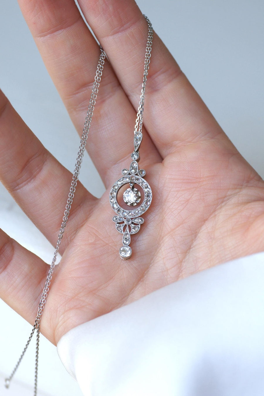 Collier Art Déco Pendentif diamants - Galerie Pénélope