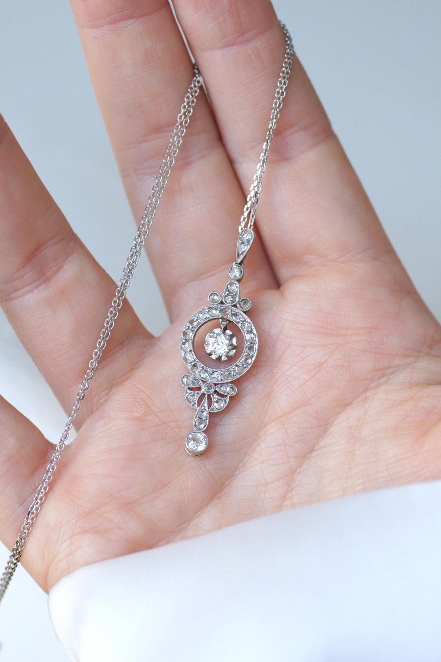 Collier Art Déco Pendentif diamants - Galerie Pénélope