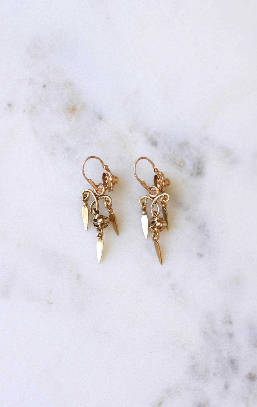 Boucles d'Oreilles Anciennes Pendantes Email et Perles sur Or Jaune