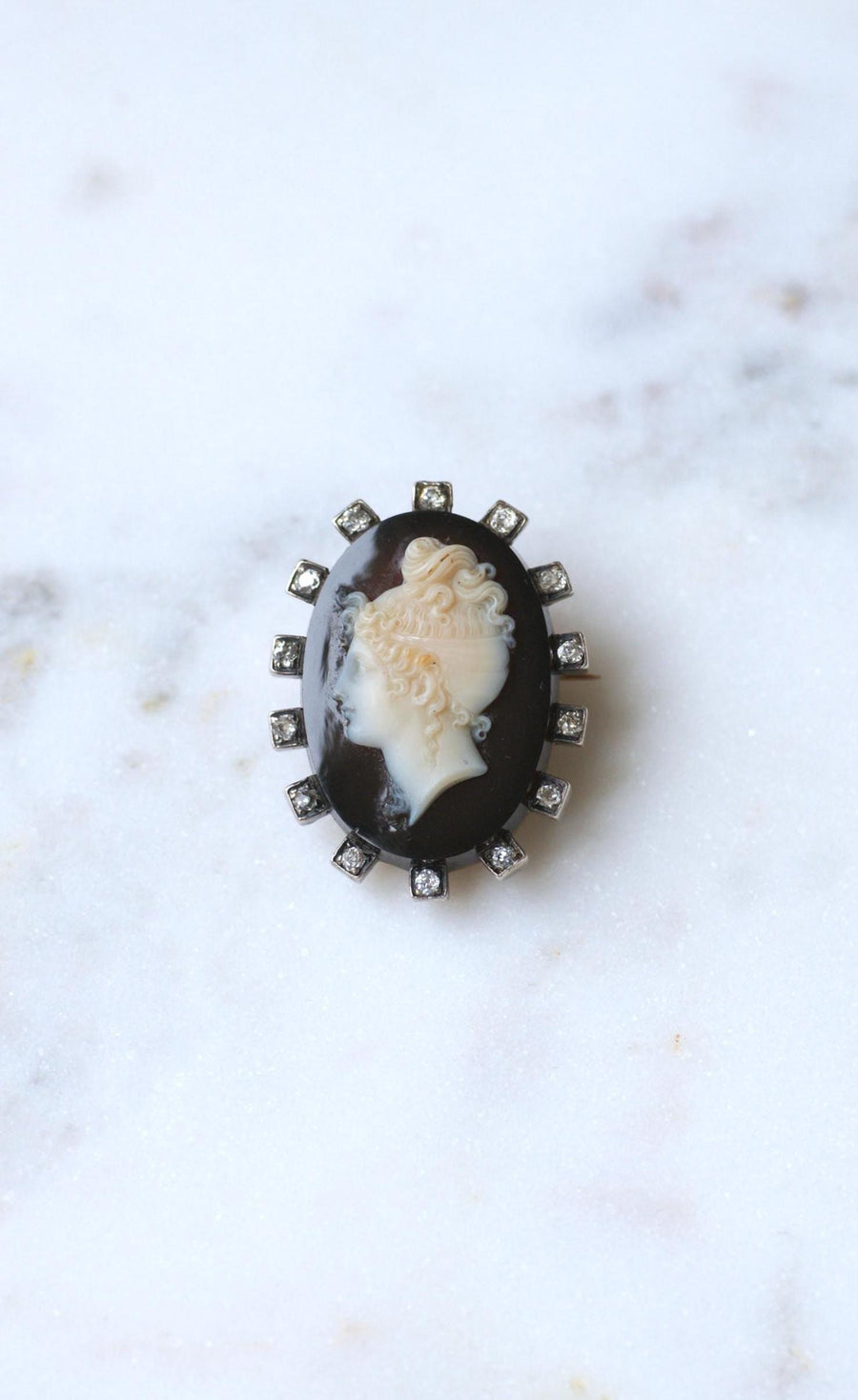 Broche Ovale Ancienne Camée Onyx et Diamants Or rose Argent