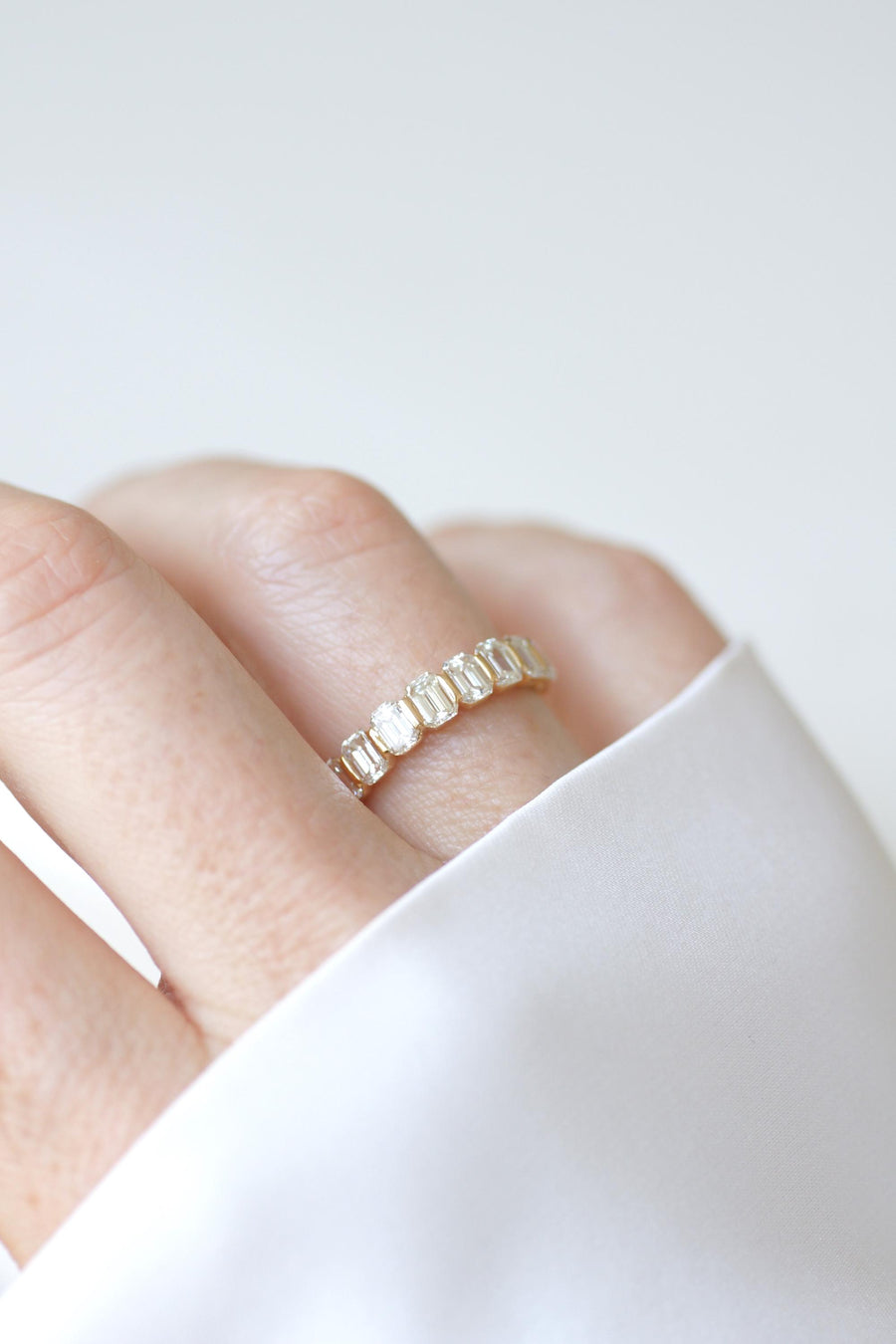Bague Demi Alliance Diamants Taille Emeraude 1,70 Cts sur Or Jaune