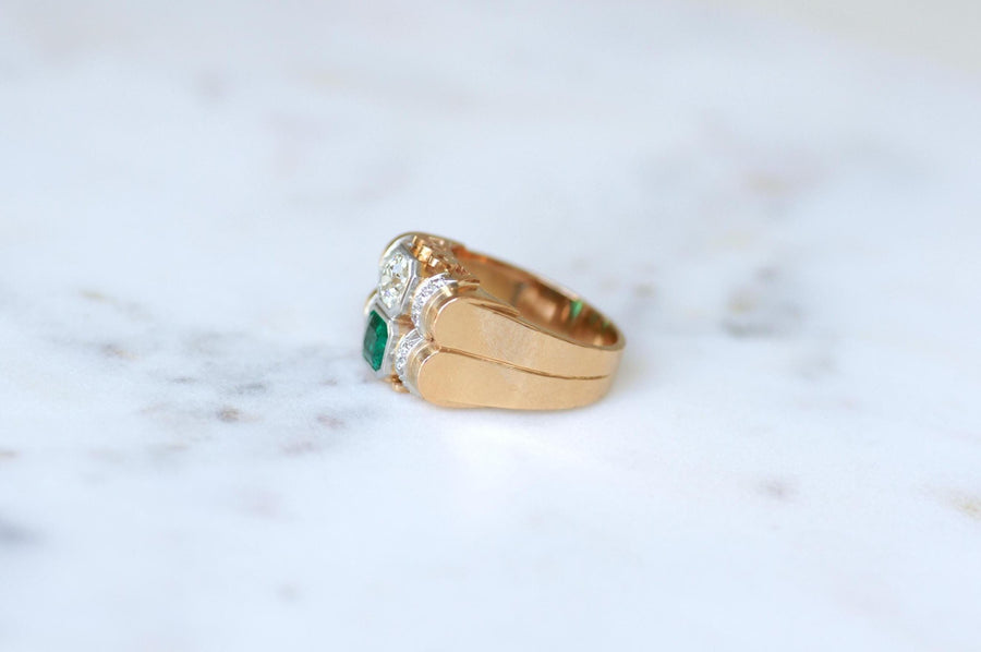Bague Tank Emeraude Colombienne et Diamants sur Or Rose et Platine