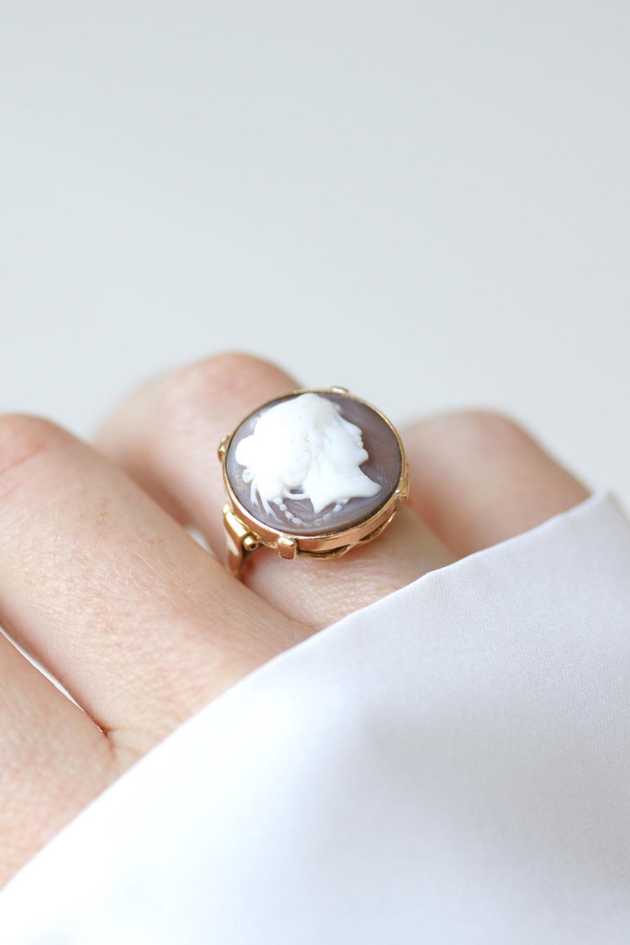 Bague Rétro Camée Coquille sur Or Rose