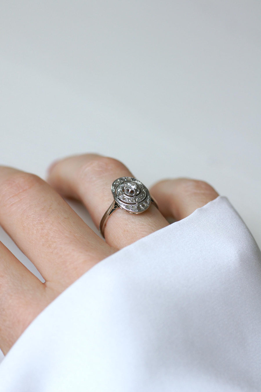Bague Ovale Art Deco Diamants Platine & Or Blanc