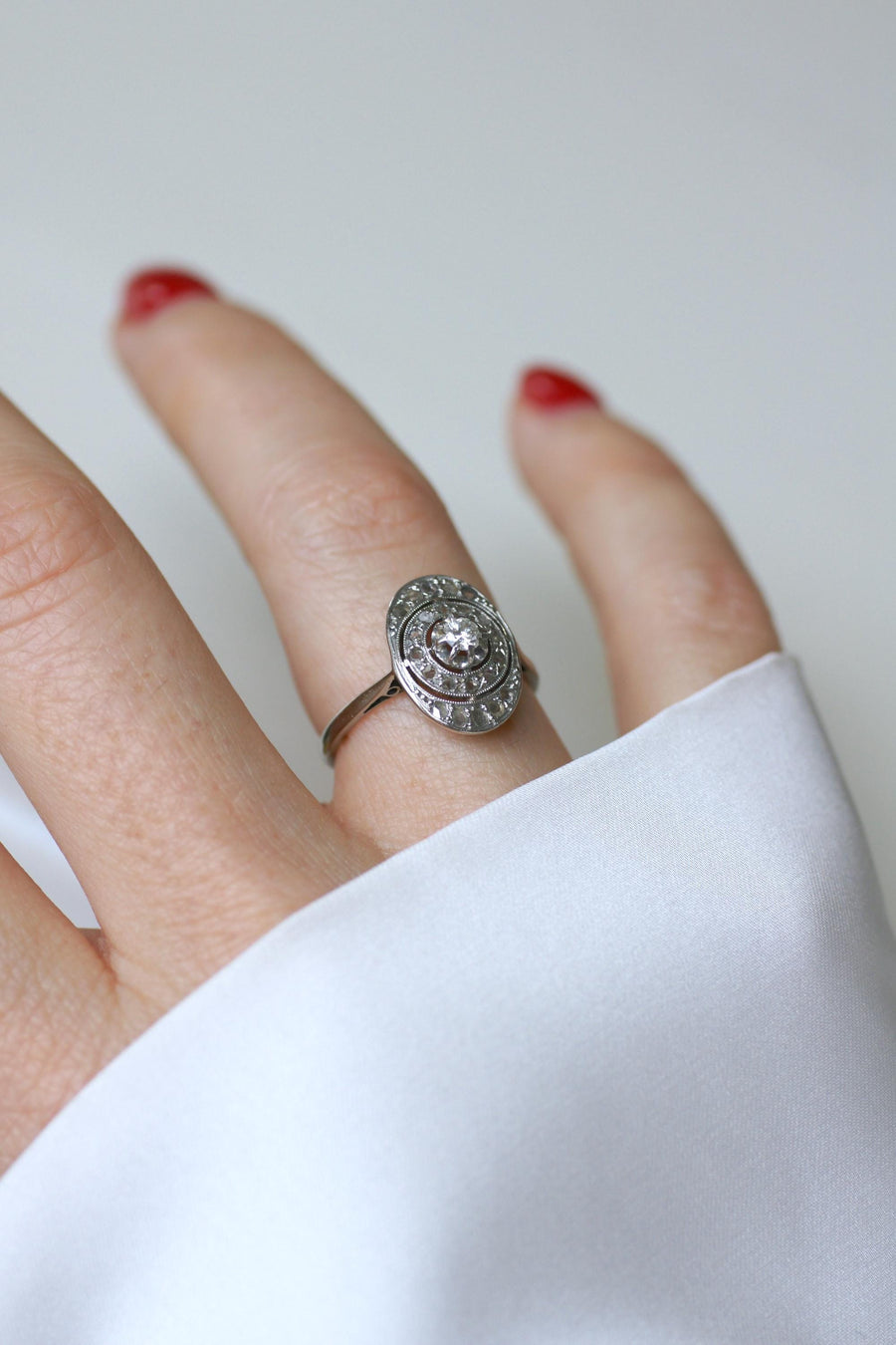 Bague Ovale Art Deco Diamants Platine & Or Blanc