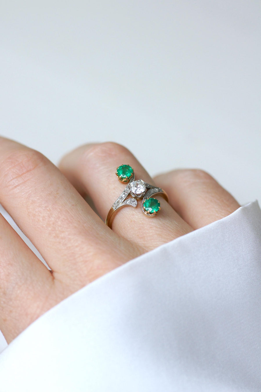 Bague Toi & Moi Diamants et Emeraudes sur Or et Platine