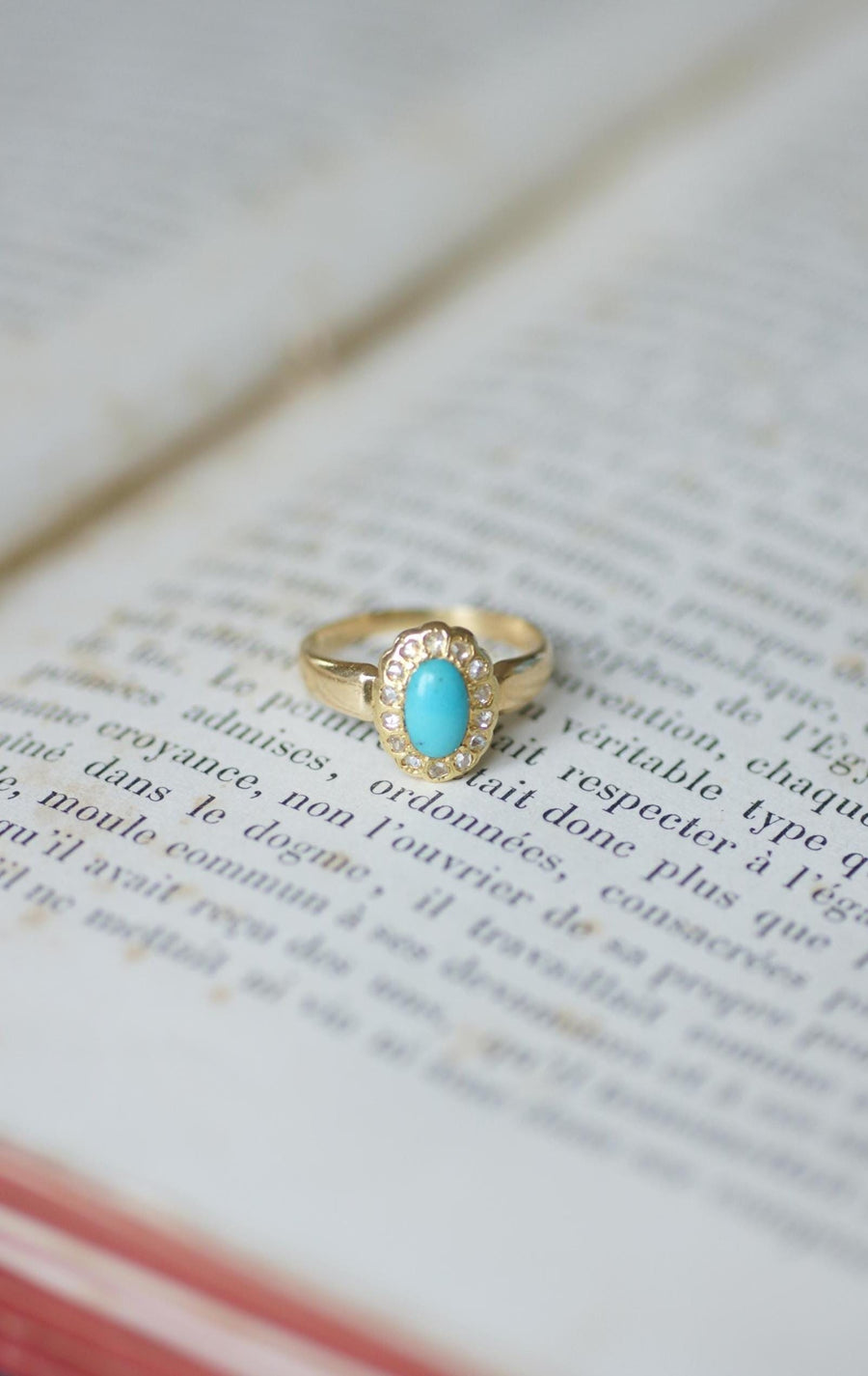 Bague Marguerite Ancienne Turquoise Entourage Diamants sur Or Jaune