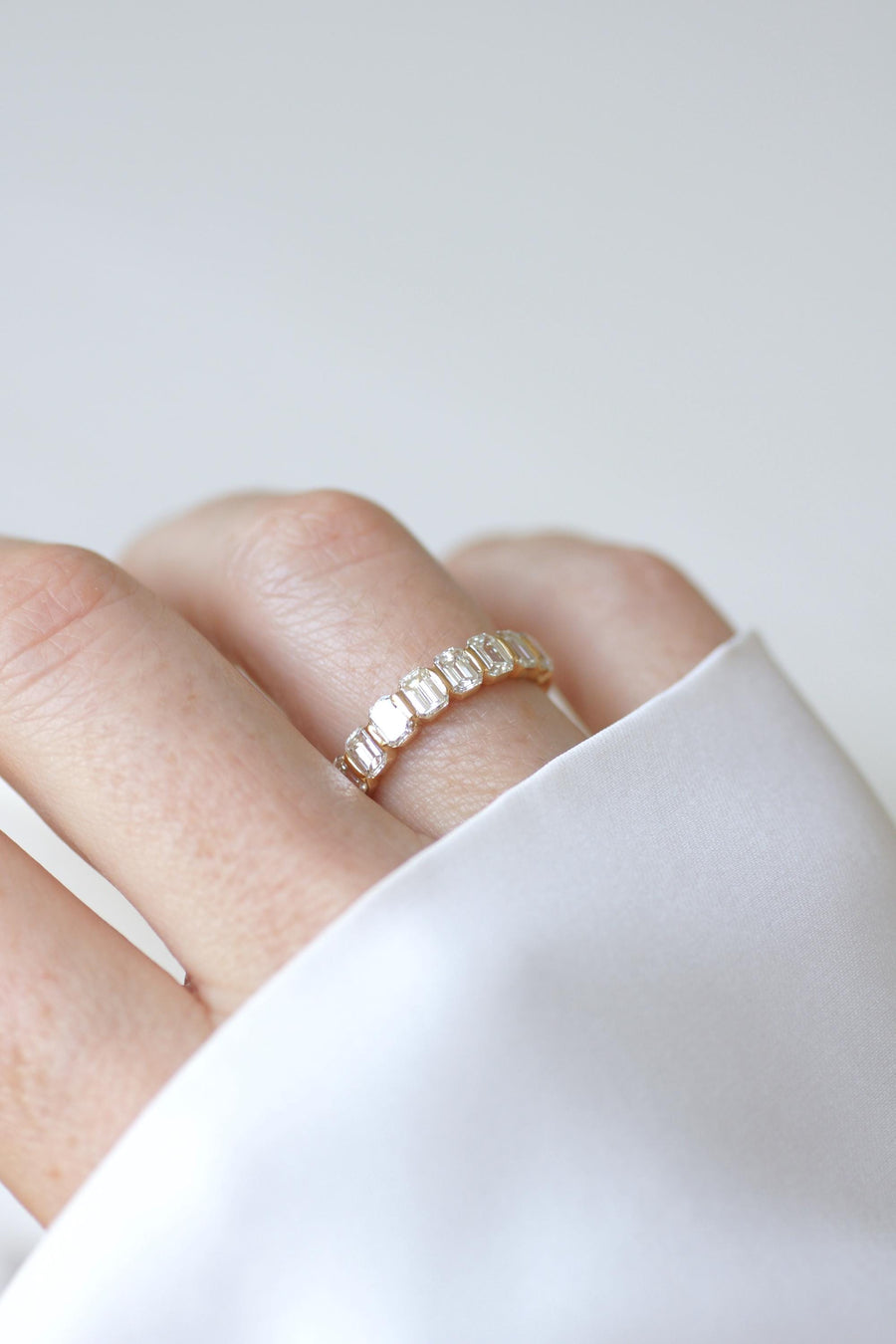 Bague Demi Alliance Diamants Taille Emeraude 1,70 Cts sur Or Jaune