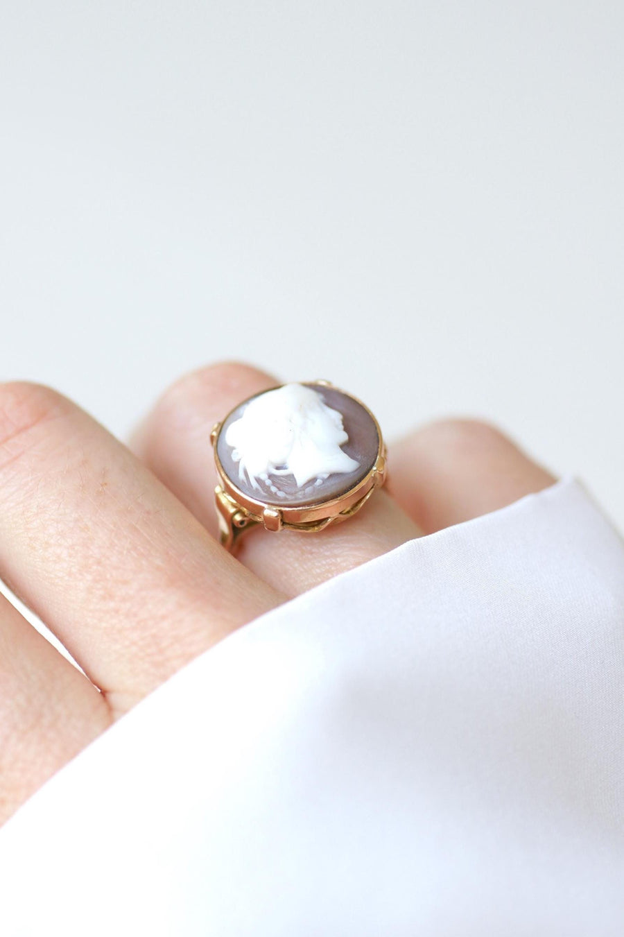 Bague Rétro Camée Coquille sur Or Rose