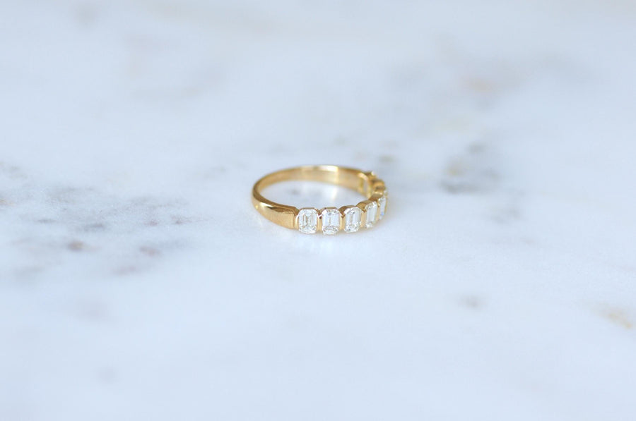 Bague Demi Alliance Diamants Taille Emeraude 1,70 Cts sur Or Jaune