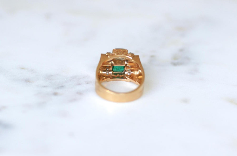Bague Tank Emeraude Colombienne et Diamants sur Or Rose et Platine