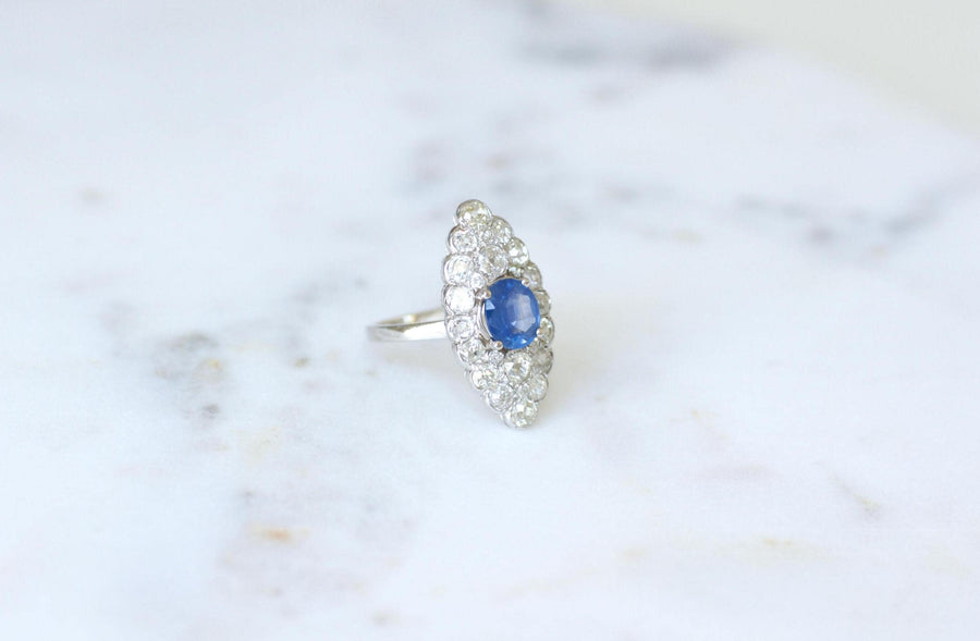 Bague Marquise Saphir 2.20 Cts et Diamants 3.50 Cts sur Or Blanc