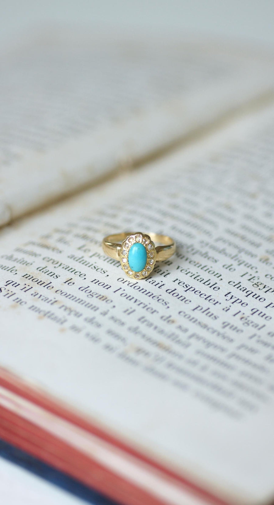 Bague Marguerite Ancienne Turquoise Entourage Diamants sur Or Jaune