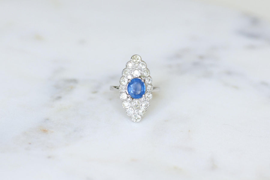 Bague Marquise Saphir 2.20 Cts et Diamants 3.50 Cts sur Or Blanc