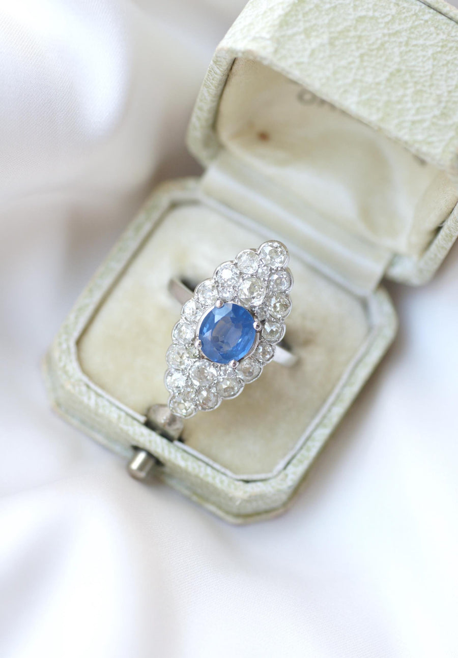 Bague Marquise Saphir 2.20 Cts et Diamants 3.50 Cts sur Or Blanc