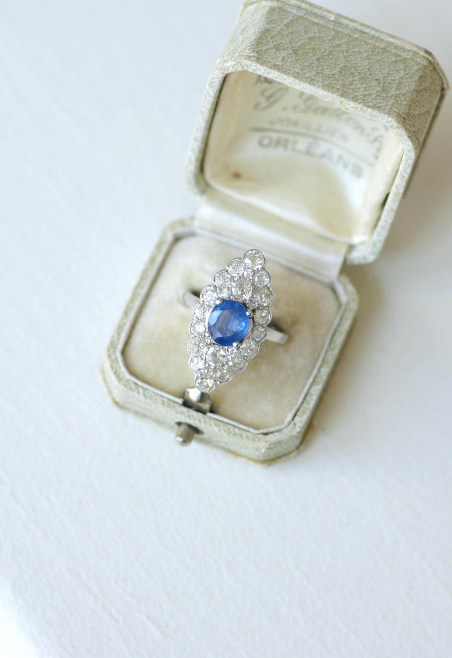 Bague Marquise Saphir 2.20 Cts et Diamants 3.50 Cts sur Or Blanc