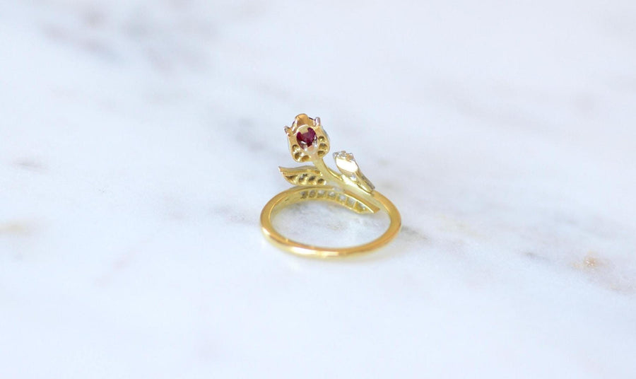 Bague Ancienne Fleur Tulipe Rubis et Diamants sur Or et Platine