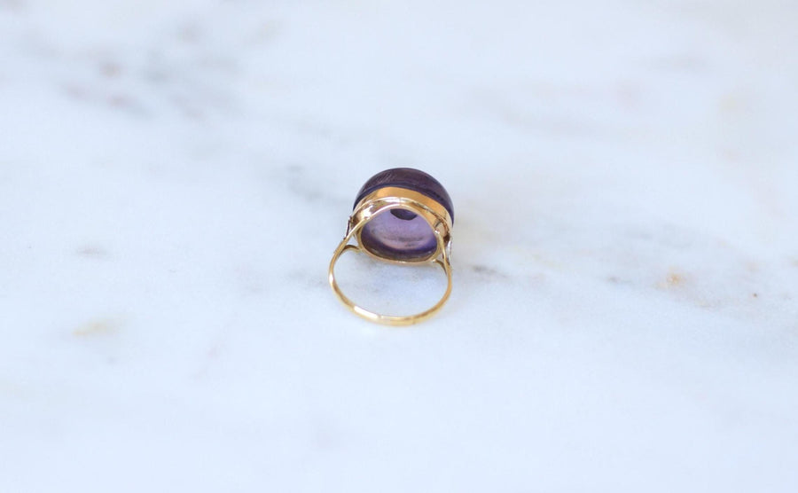 Bague Art Déco Cabochon d'Améthyste et Diamant sur Or Jaune