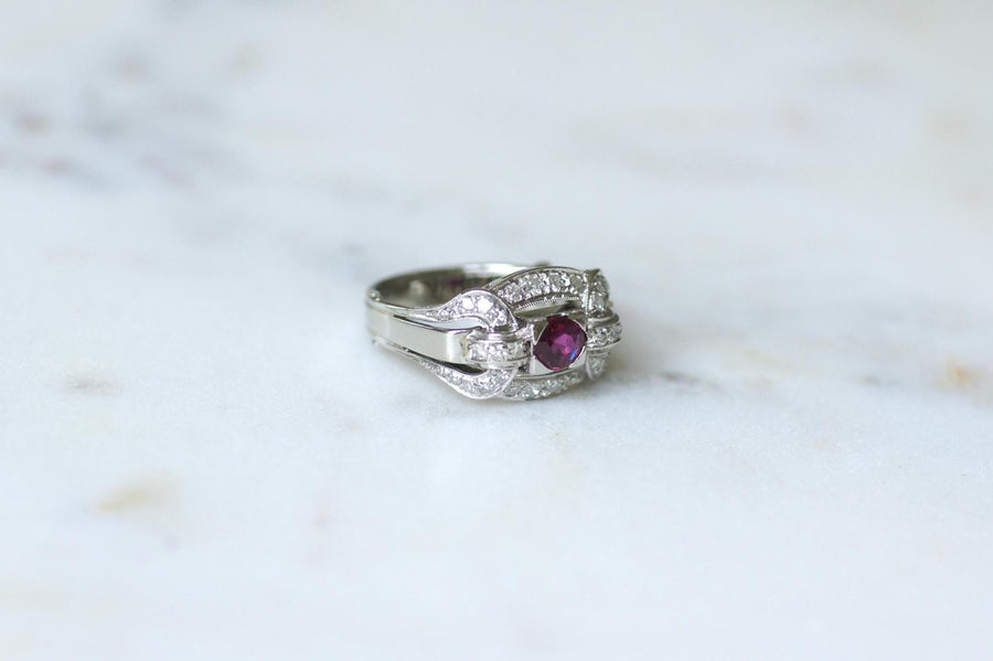 Bague Art Déco Rubis et Diamants sur Platine