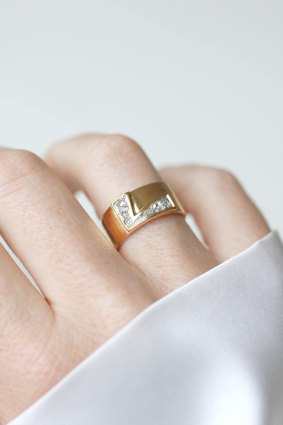 Bague Bandeau Lettre Initiale L Diamants sur Or rose et Platine