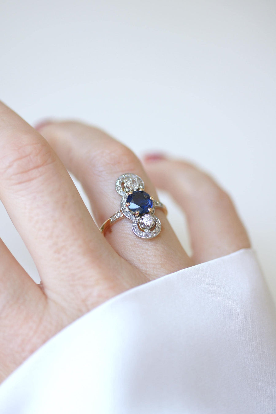 Bague Belle Epoque Saphir 1,18 Cts et Diamants sur Or et Platine