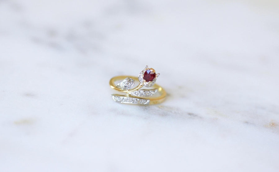 Bague Ancienne Fleur Tulipe Rubis et Diamants sur Or et Platine