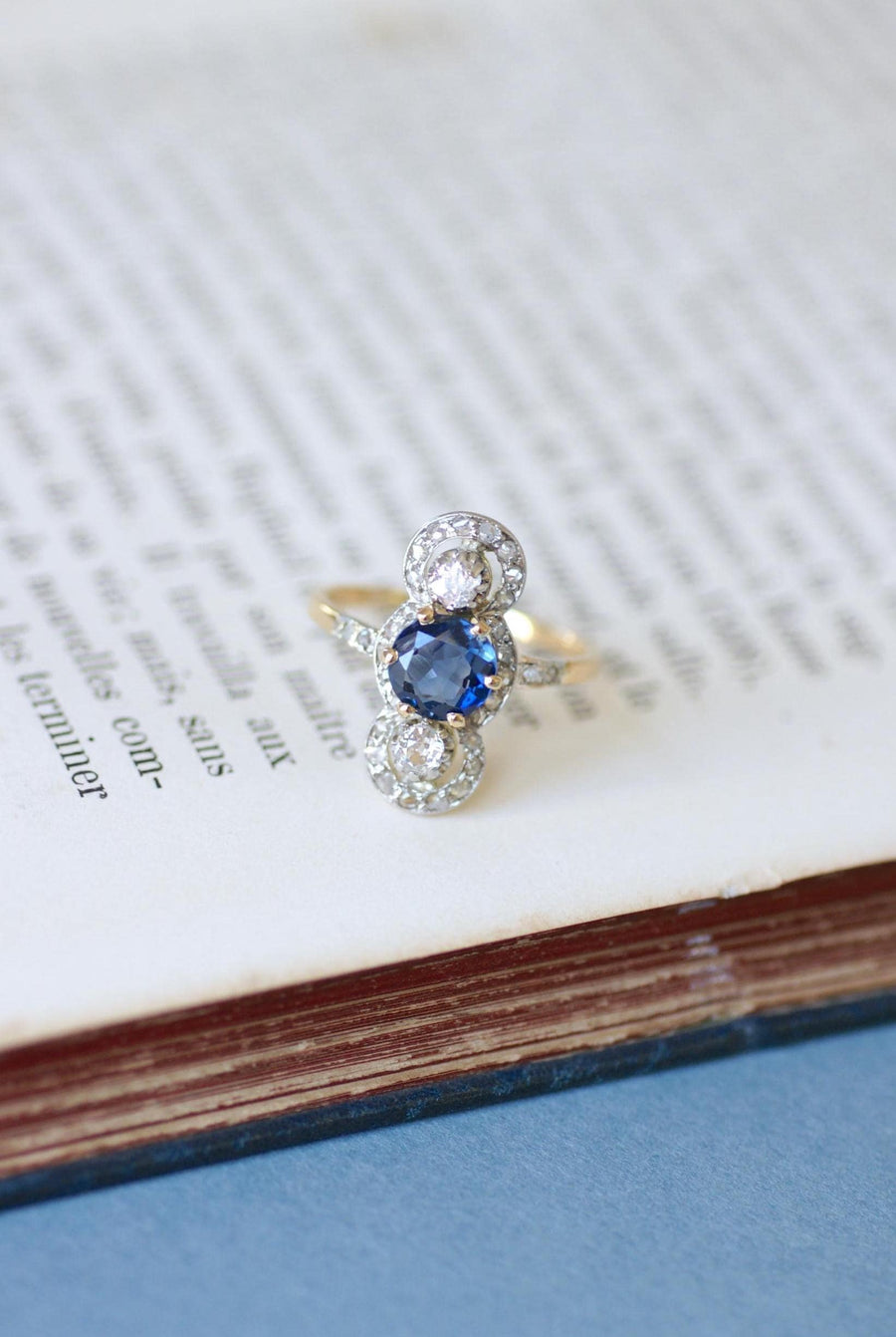 Bague Belle Epoque Saphir 1,18 Cts et Diamants sur Or et Platine