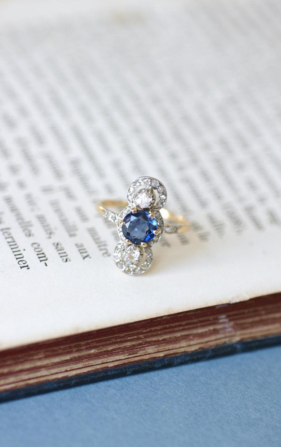 Bague Belle Epoque Saphir 1,18 Cts et Diamants sur Or et Platine