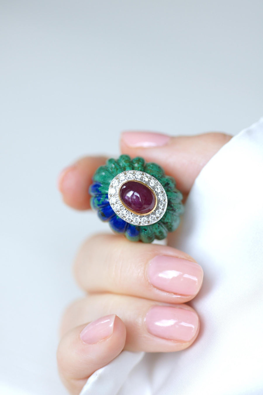 David Webb Bague Cocktail Boule Azurmalachite, Rubis, et Diamants sur Or Jaune et Platine