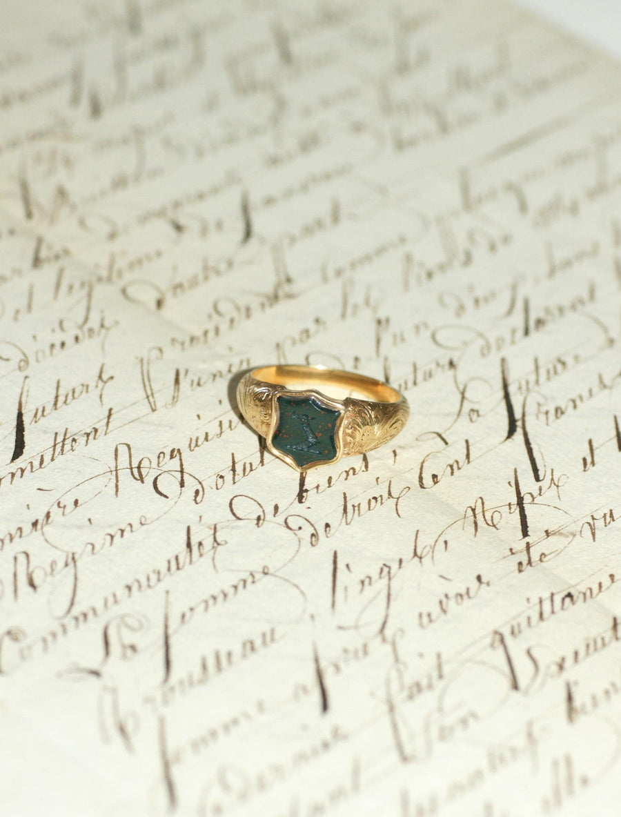 Bague Ancienne Chevalière Intaille Jaspe Sanguin sur Or Jaune