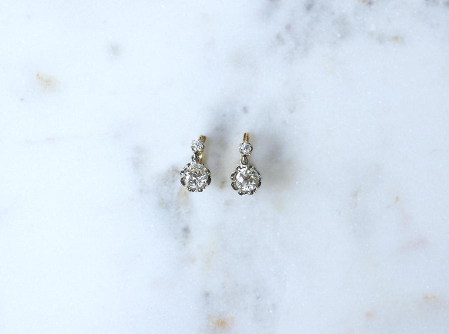 Boucles d'Oreilles Dormeuses Anciennes Diamants 2,15 Cts sur Or et Platine