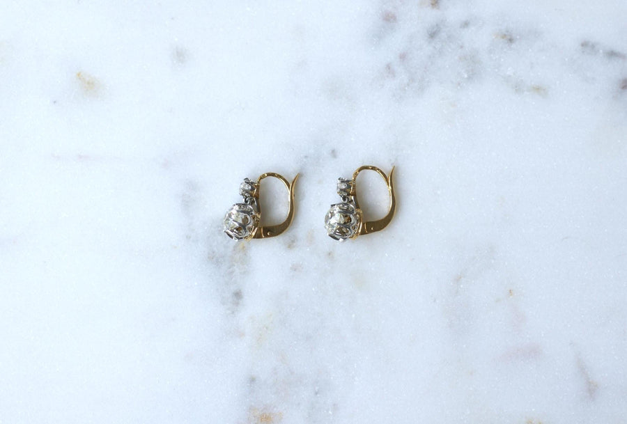 Boucles d'Oreilles Dormeuses Anciennes Diamants 2,15 Cts sur Or et Platine