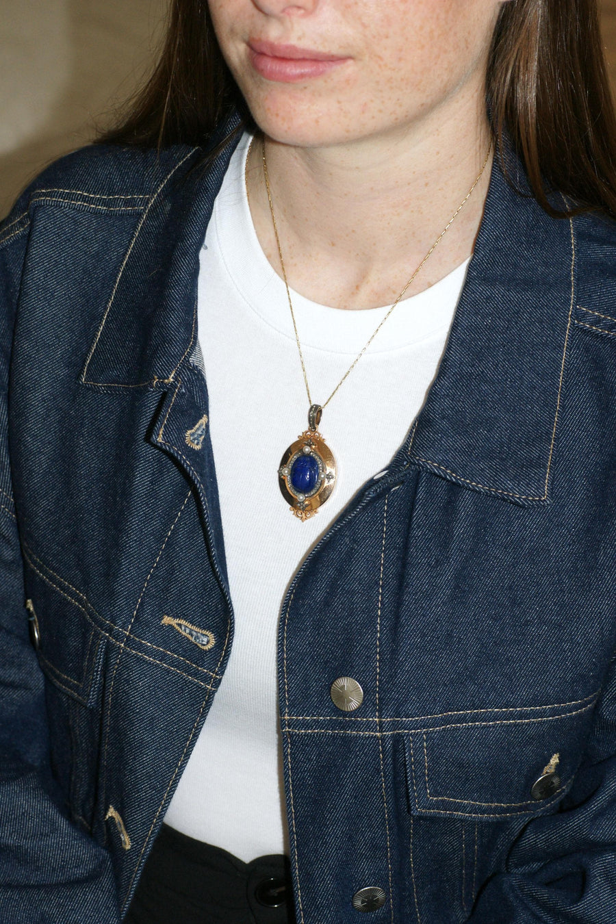 Pendentif Médaillon Ouvrant Ancien Scarabée Lapis Lazuli Diamants et Perles fines sur Or Rose Egyptomanie