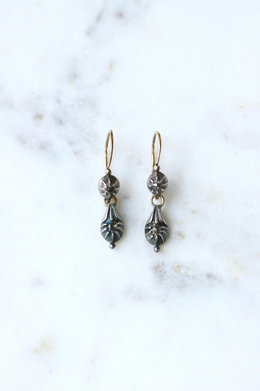 Boucles d'Oreilles Dormeuses Diamants Anciennes Or et Argent