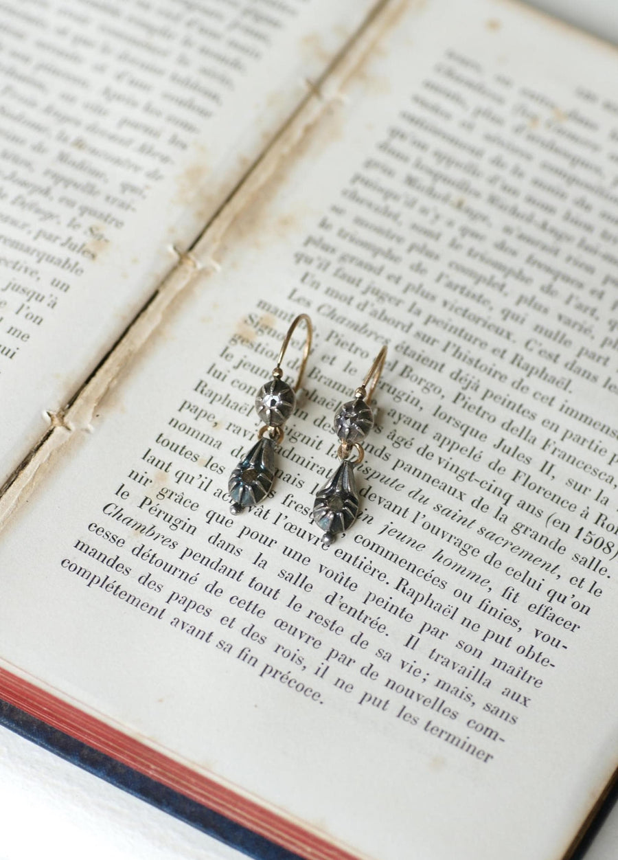 Boucles d'Oreilles Dormeuses Diamants Anciennes Or et Argent