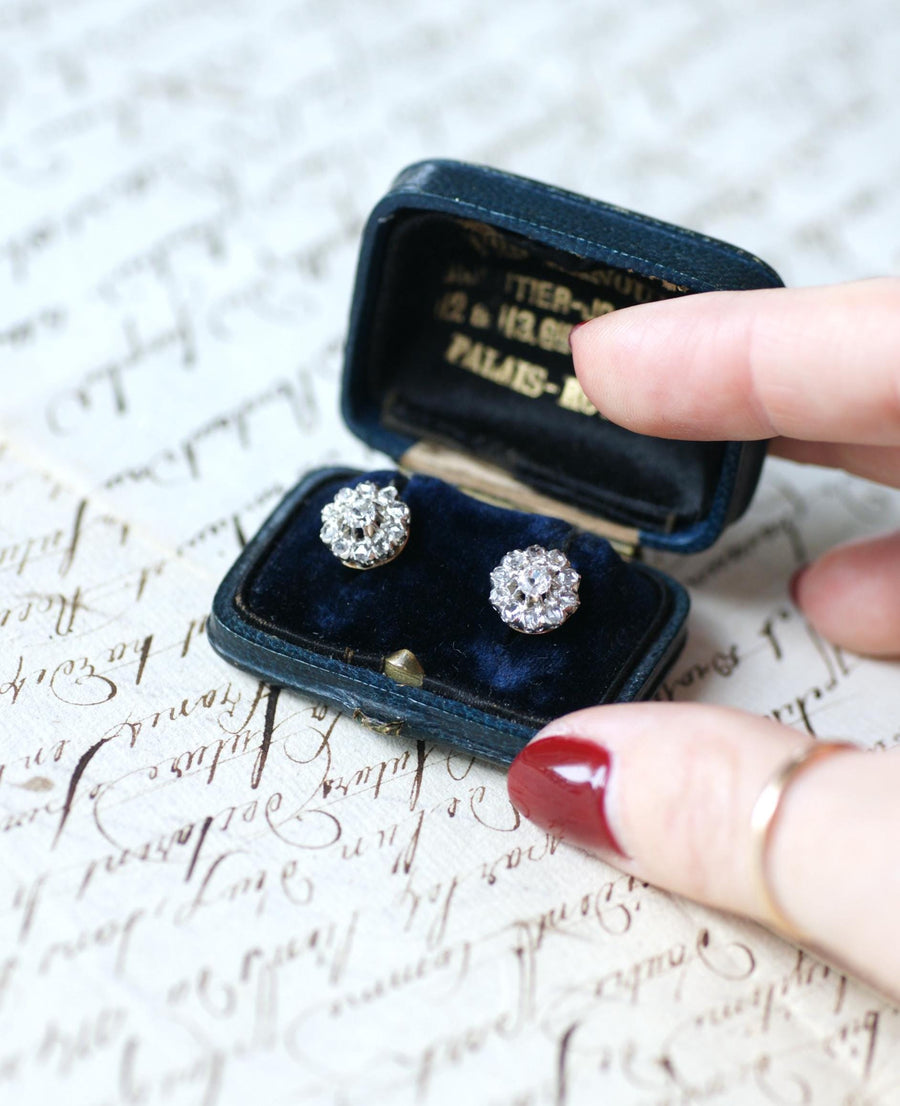 Boucles d'Oreilles Marguerite Diamants 0.70 Ct sur Or et Platine