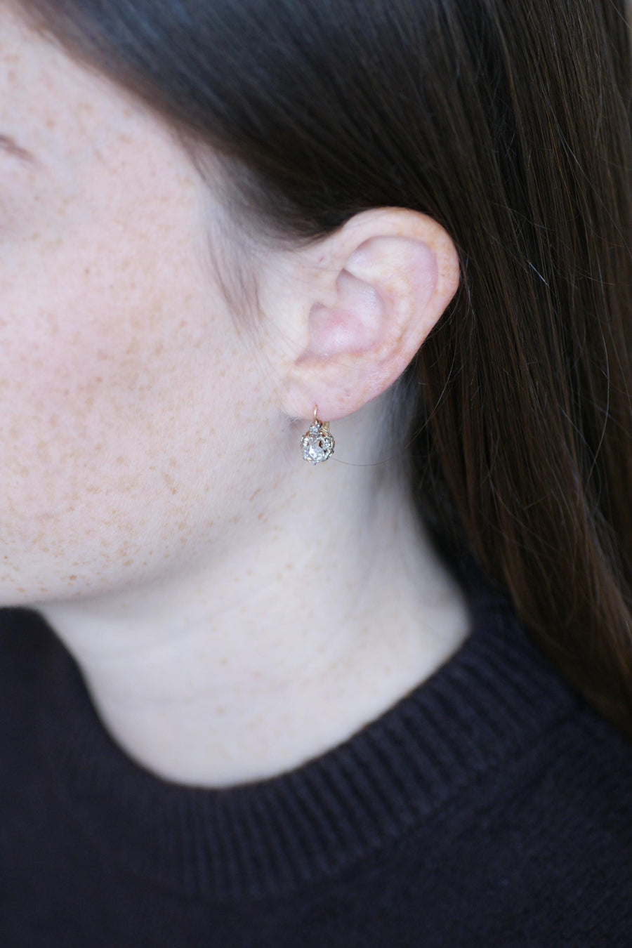 Boucles d'Oreilles Dormeuses Anciennes Diamants Rose Couronnée sur Or Rose et Platine