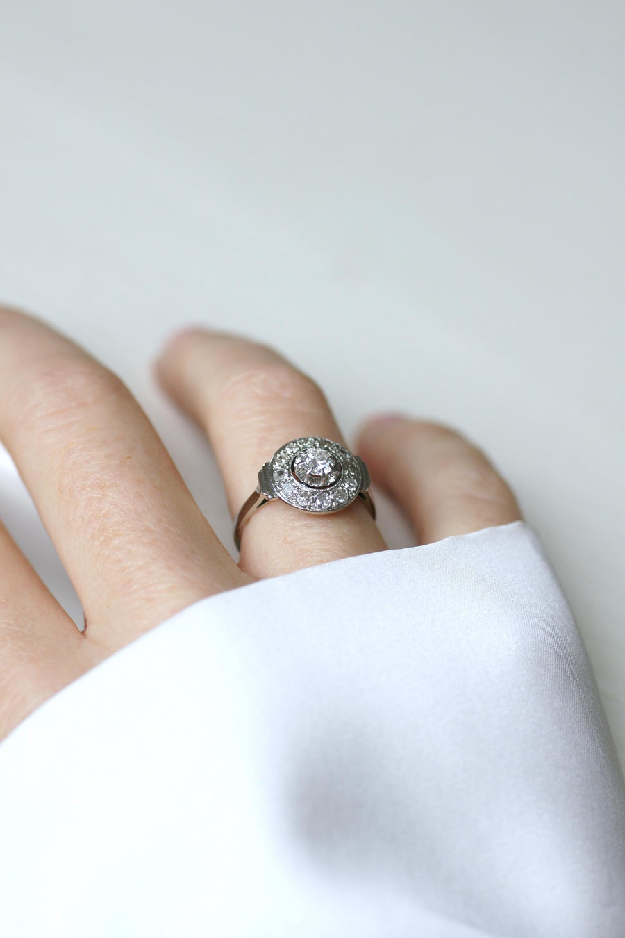 Bague Cible Art Déco Diamants 0,75 Ct sur Or blanc et Platine