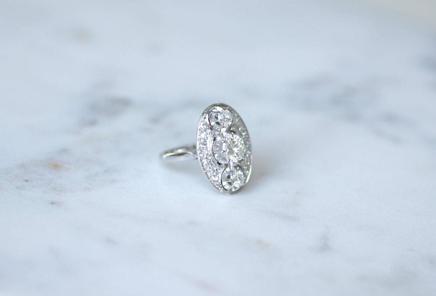Bague Ovale Art Deco Diamants 2.10 Cts Platine & Or Blanc