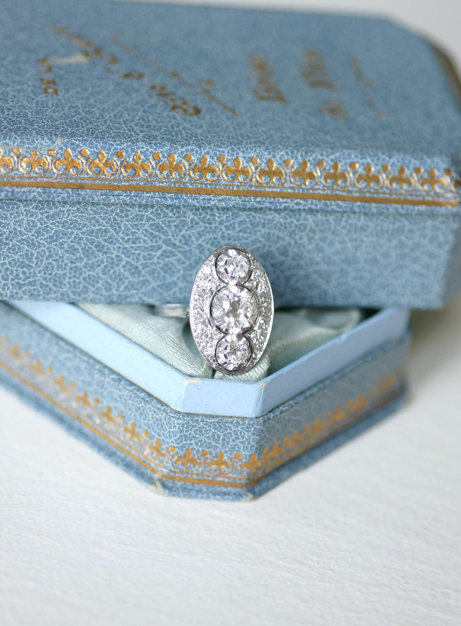 Bague Ovale Art Deco Diamants 2.10 Cts Platine & Or Blanc
