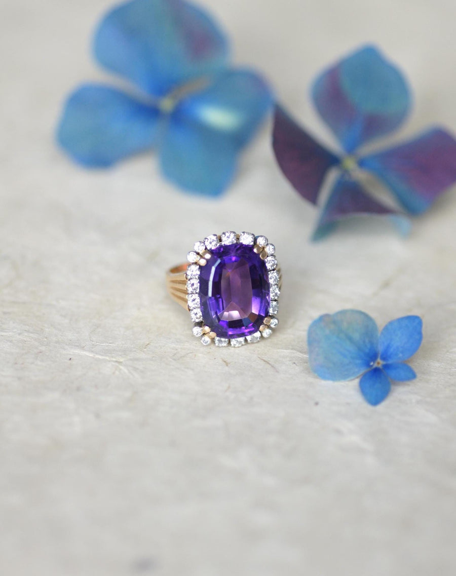 Bague Cocktail Améthyste et Diamants sur Or Rose et Platine Années 60