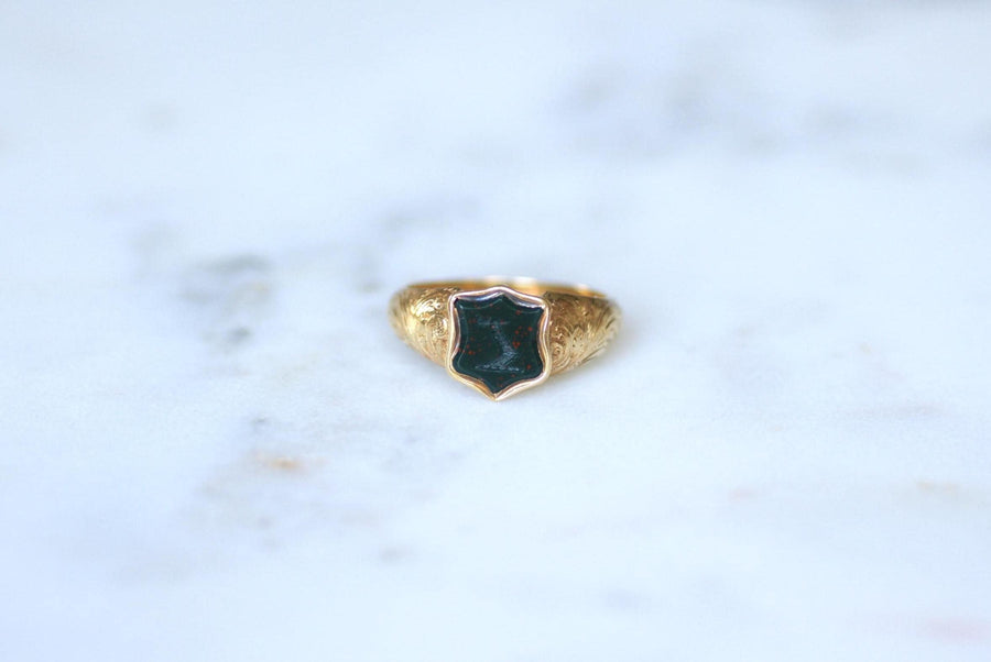 Bague Ancienne Chevalière Intaille Jaspe Sanguin sur Or Jaune