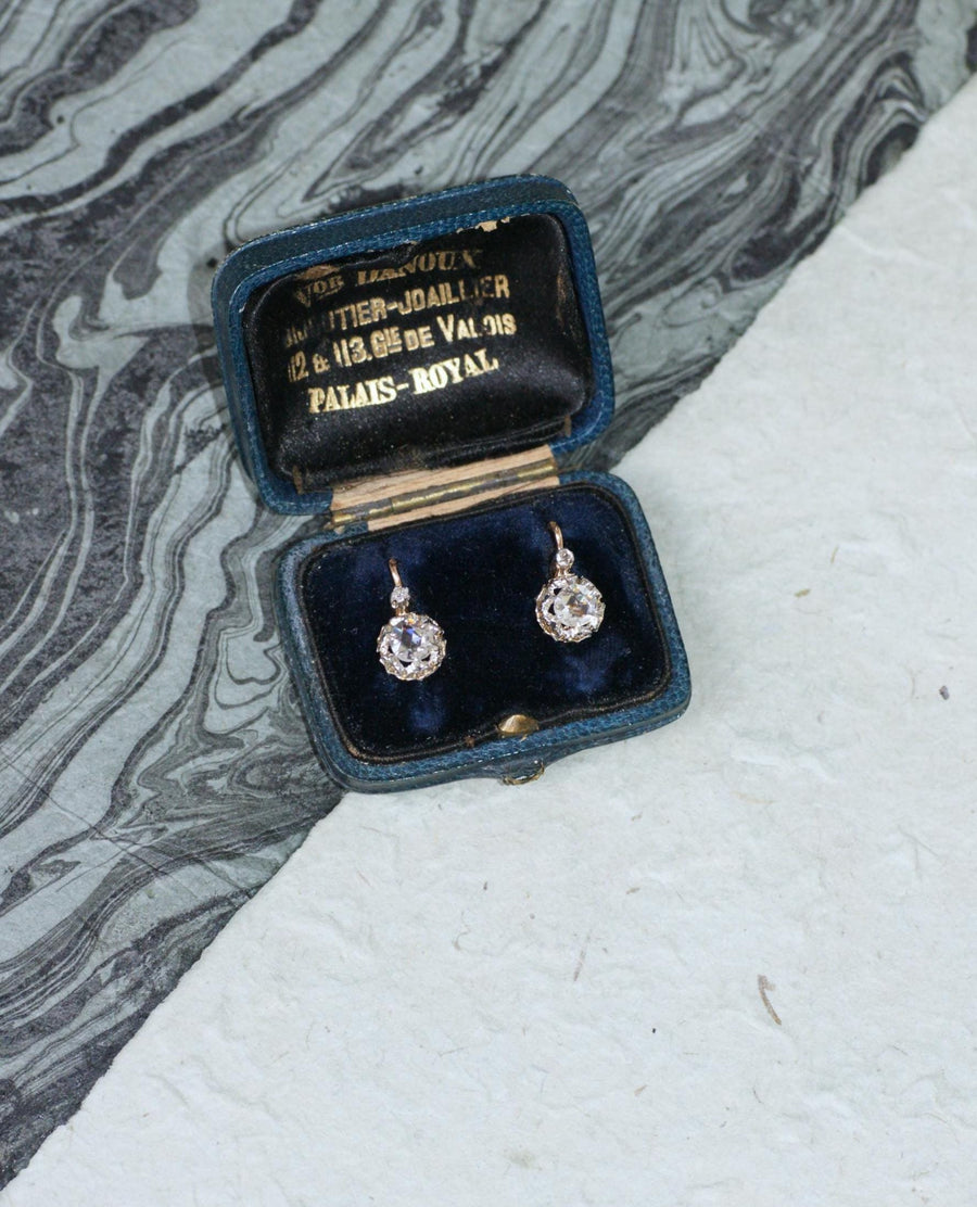 Boucles d'Oreilles Dormeuses Anciennes Diamants Rose Couronnée sur Or Rose et Platine