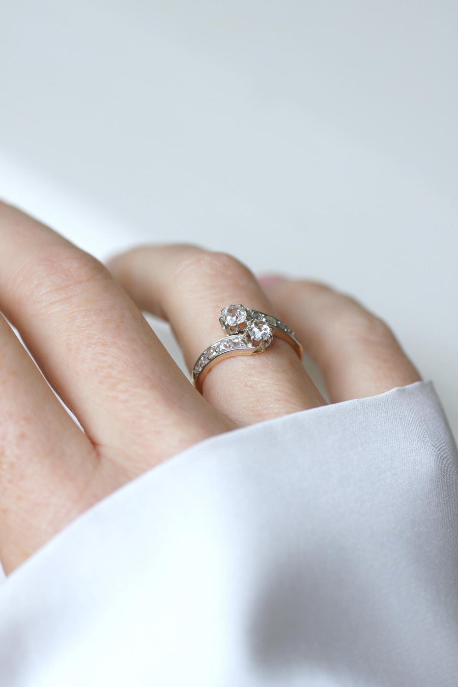 Bague Ancienne Toi et Moi Diamants sur Or Jaune et Platine