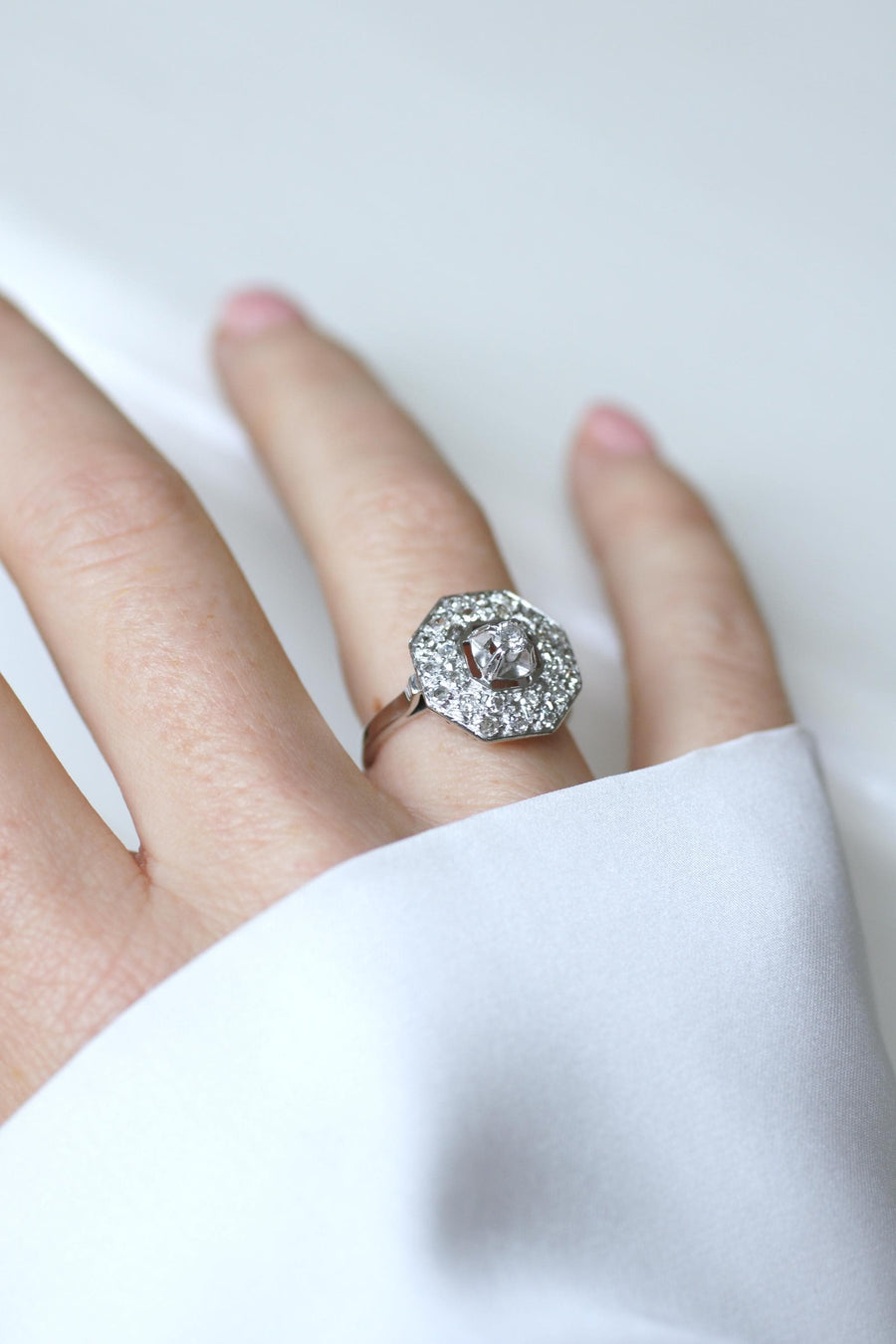 Bague Octogonale Art Déco Platine et Diamants 0,65 Ct