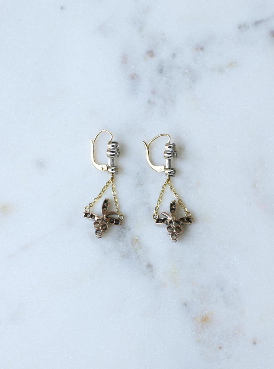 Boucles d'Oreilles Dormeuses Anciennes Trèfle et Fleur Diamants sur Or et Argent
