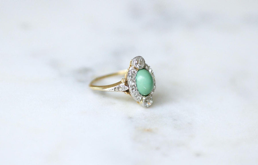 Bague Belle Epoque Turquoise Entourage Diamants 0.75 Ct sur Or Jaune et Platine