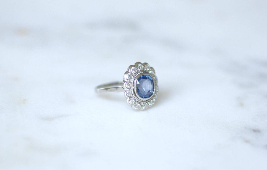 Bague Pompadour Art Déco Saphir de Ceylan 2,80 Cts et Diamants sur Platine