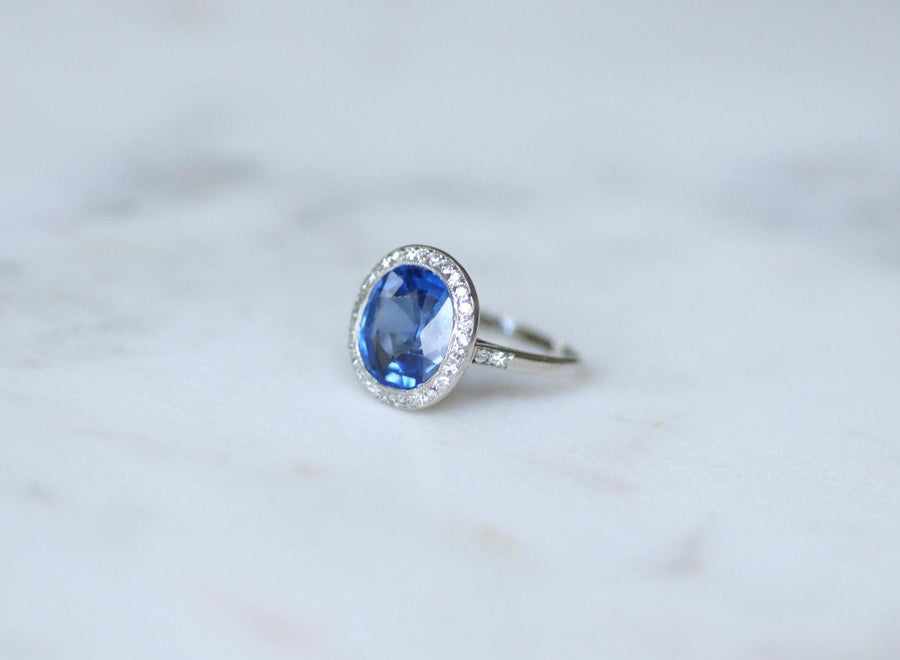 Bague Pompadour Art Déco Saphir de Ceylan Non Chauffé 4,30 Cts et Diamants sur Platine