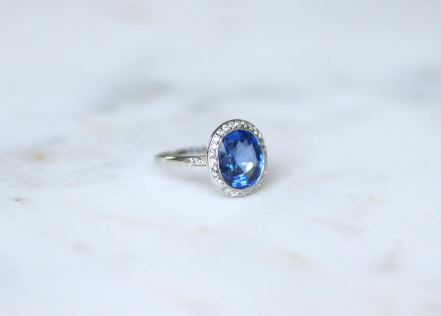 Bague Pompadour Art Déco Saphir de Ceylan Non Chauffé 4,30 Cts et Diamants sur Platine